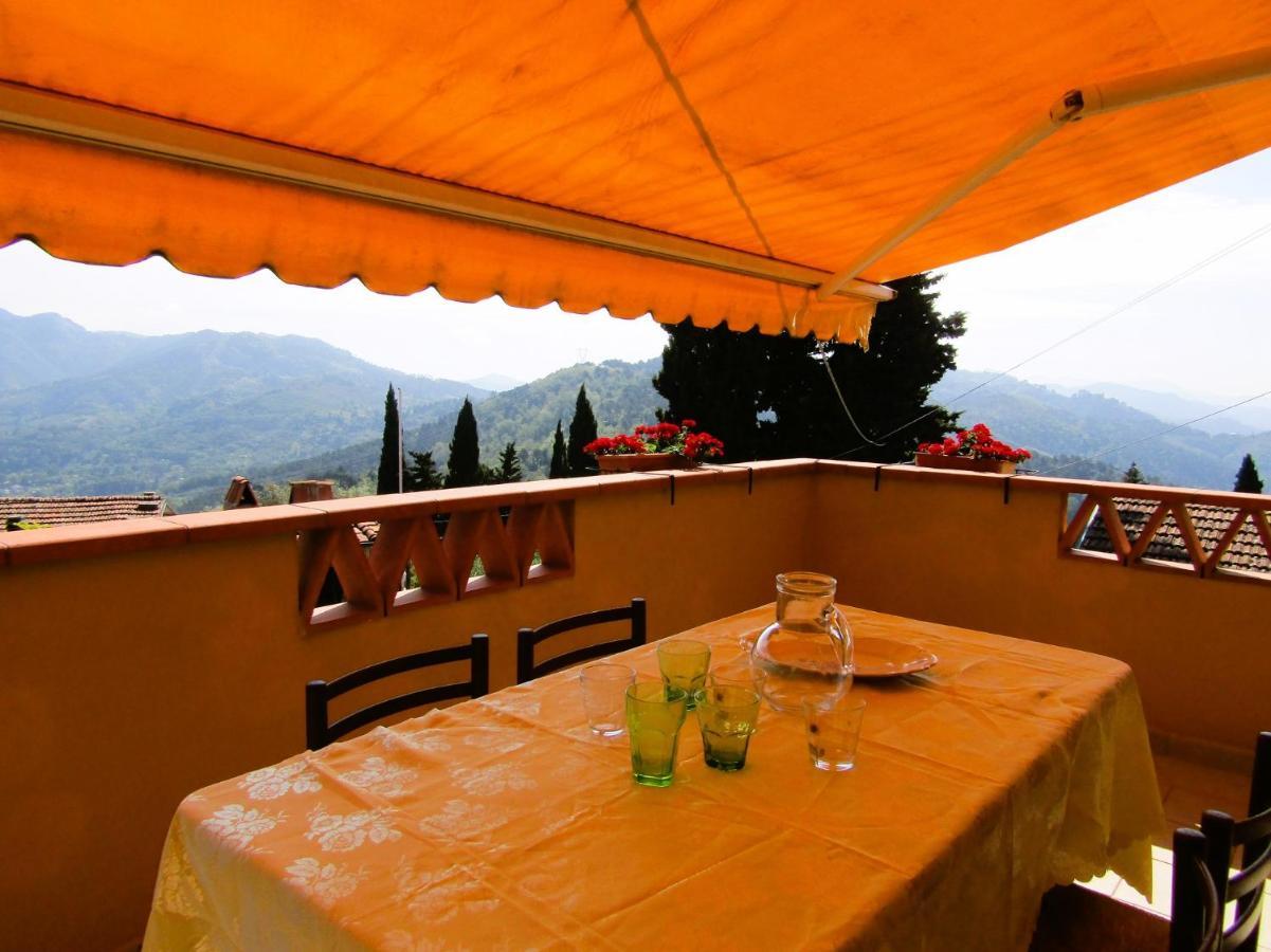 Casina Di Desiree E Aurora Villa Corsanico-Bargecchia Kültér fotó